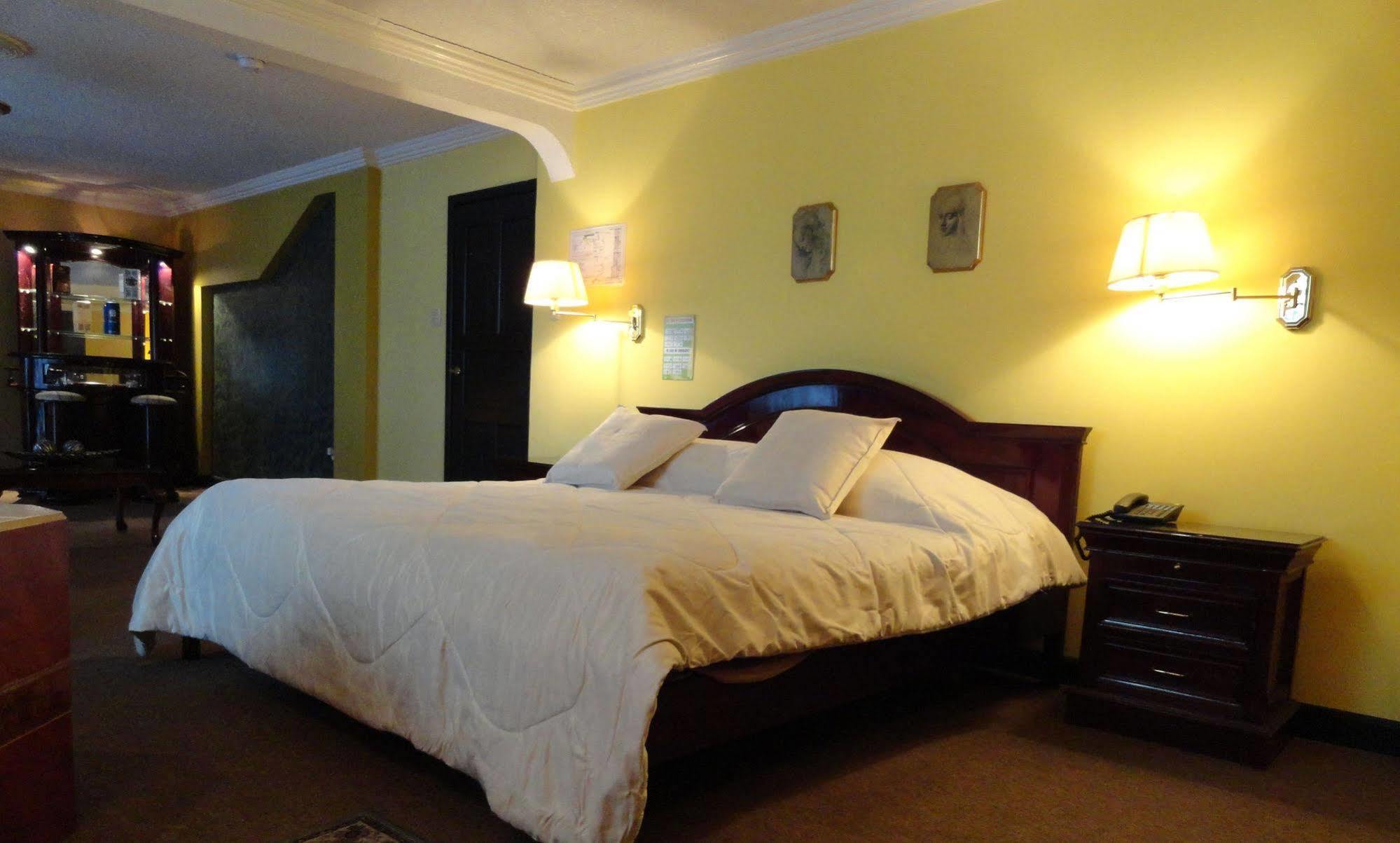 Hotel Suites Gonzalez Suarez كويتو المظهر الخارجي الصورة