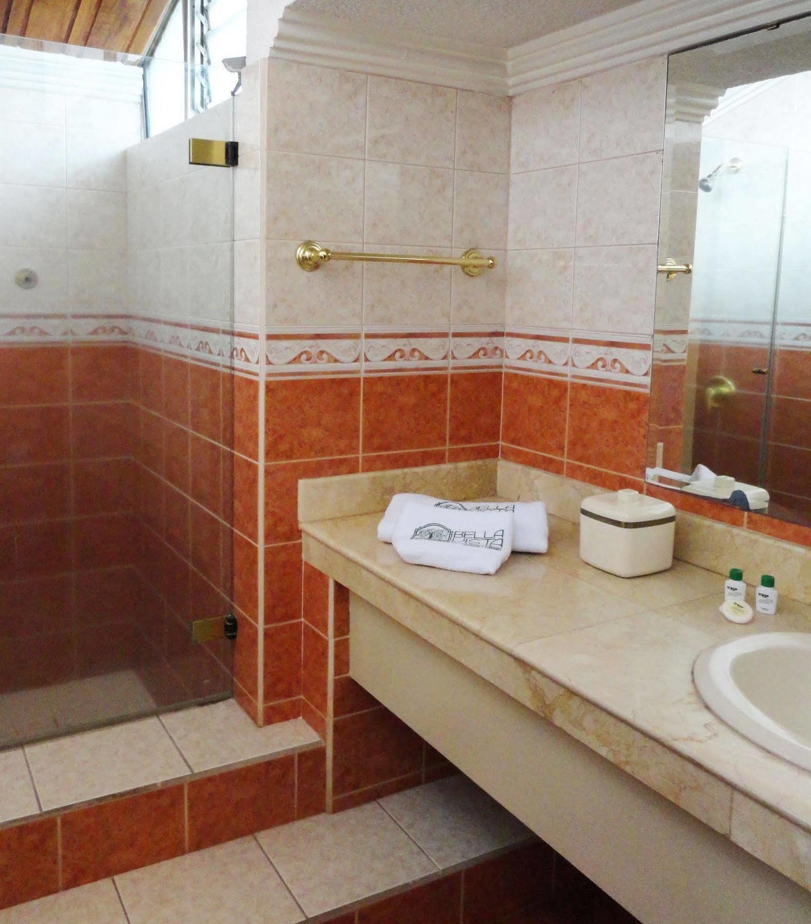 Hotel Suites Gonzalez Suarez كويتو المظهر الخارجي الصورة