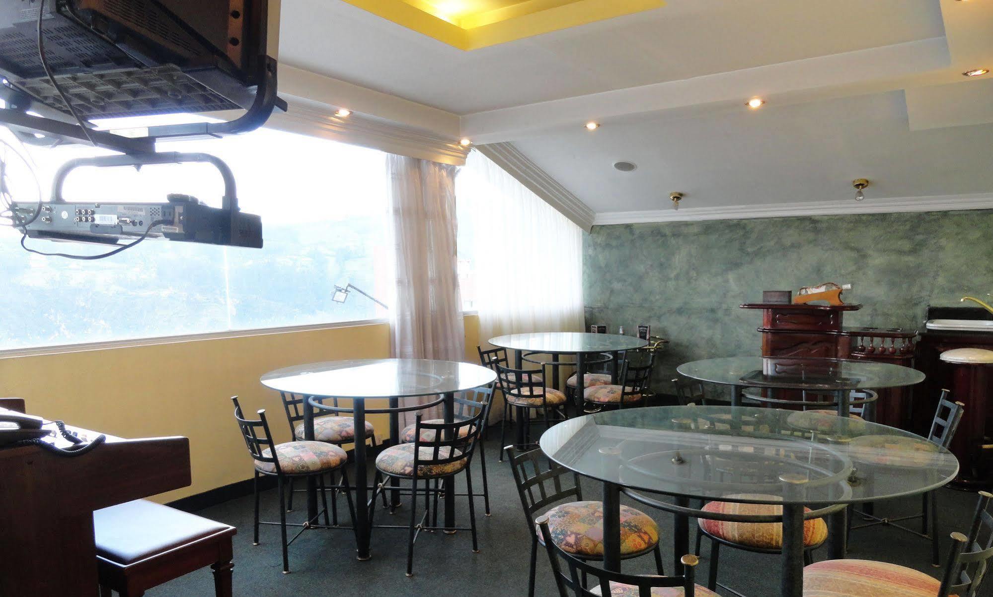 Hotel Suites Gonzalez Suarez كويتو المظهر الخارجي الصورة